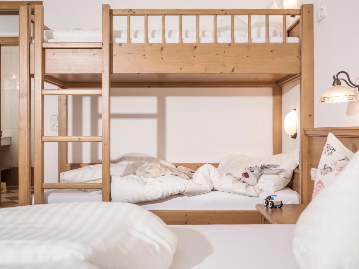 Kinderbauernhof Scharrerhof ホラースバッハ・イム・ピンツガウ エクステリア 写真